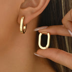 Boucles d'oreilles créoles élégantes au design géométrique